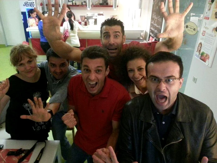 Mircea Badea şi Mihai Gâdea au făcut galerie pentru Carmen Brumă. (Foto: Facebook)