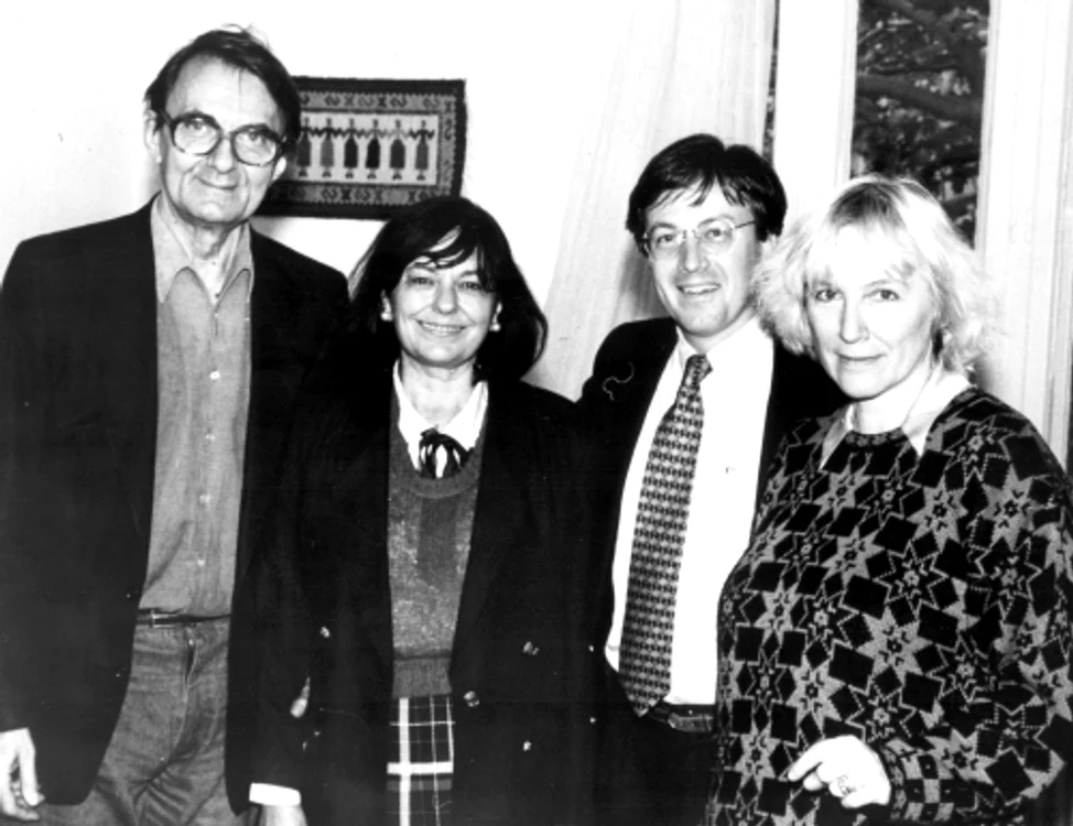 Romulus Rusan (primul din stânga), alături de soția sa, Ana Blandiana și câțiva dintre prietenii lor de sufletfoto: www.memorialsighet.ro