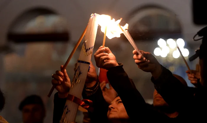 Sfânta lumină de la Ierusalim FOTO: Adevărul (arhivă)