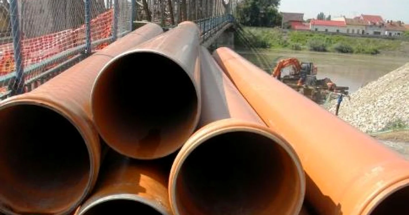 Conductele sustrase aparţineau unei conducte dezafectată subterană de transport a apei (foto arhiva)