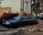 Maşină avariată de un zid surpat în municipiul Constanţa