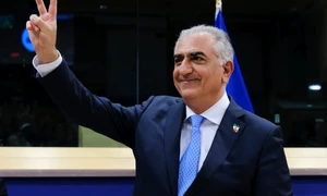 Reza Pahvlani Shutterstock jpg