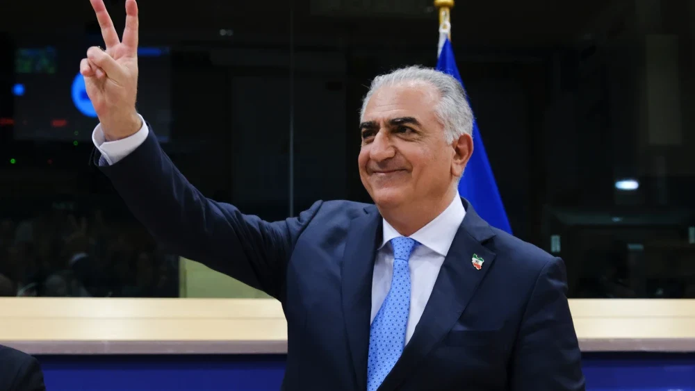 Cine este Reza Pahlavi, fiul ultimului șah al Iranului, care susține protestele anti-Khamenei