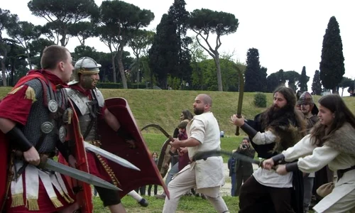 Bătăliile dintre daci şi romani reiterate la Roma jpeg