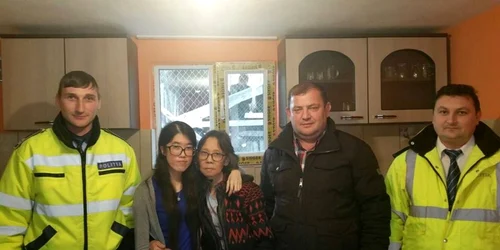 Femei din Singapore gasite de politistii din Olt FOTO Facebook Politia Romana
