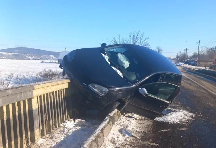 Șoferița nu a fost rănită FOTO ISU Neamț