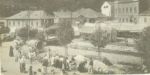 Zlatna la 1900