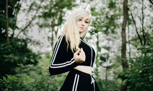 CLICKPENTRUFEMEI amber kipp TnIUmJxP cY unsplash jpg