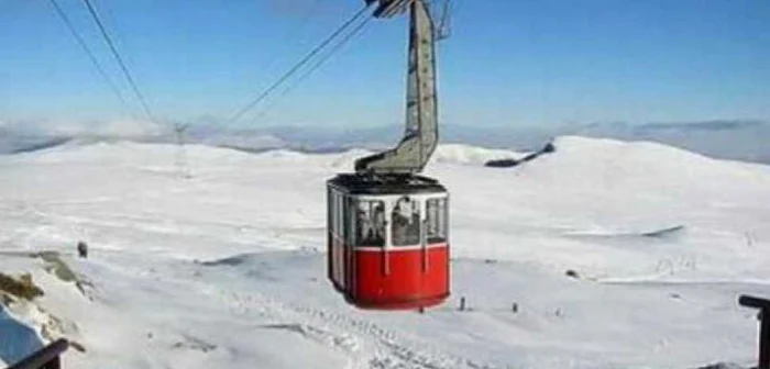 Transportul pe cablu este gratuit, lunea, pentru localnicii din Sinaia (foto: arhivă)