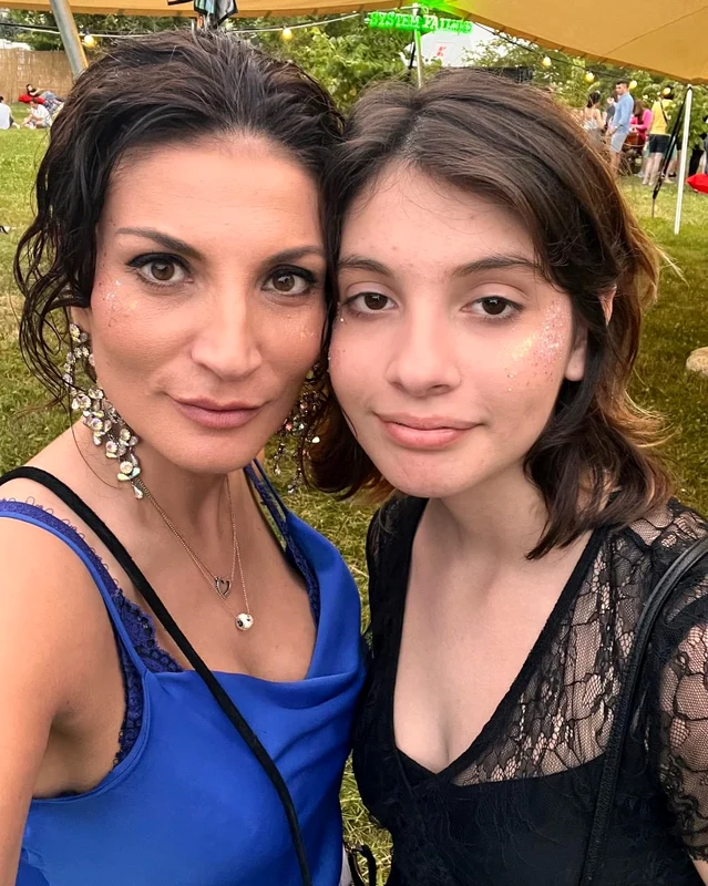 După despărțirea de fostul ei soț, Ioana Ginghină a rămas să locuiască singură cu fetița ei, care pe atunci avea 9 ani