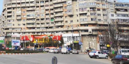  Acum, cumpărătorii sunt mult mai avantajaţi de blocajul din piaţă