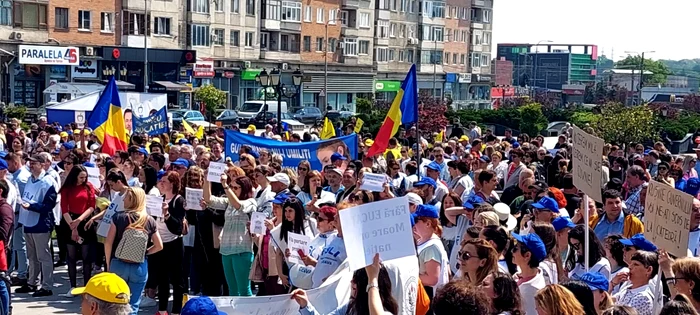 protest dascăli Suceava, FOTO: Alina Iosif 