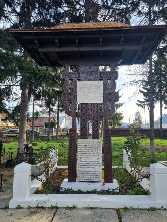 Troița din cimitir