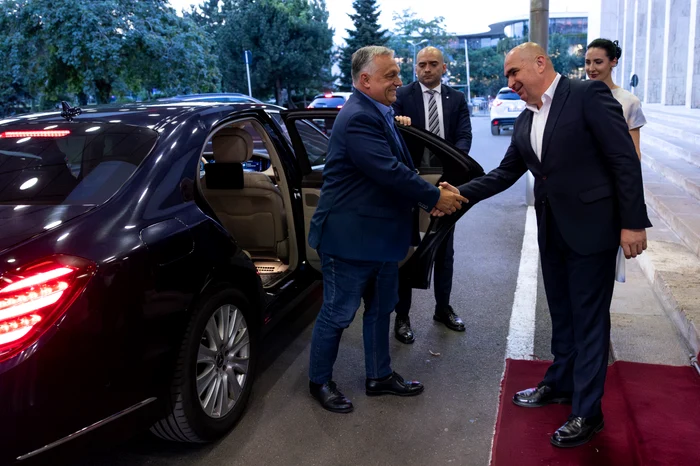 Viktor Orban a fost întâmpinat de Ilie Bolojan la Palatul Victoria. FOTO: gov.ro