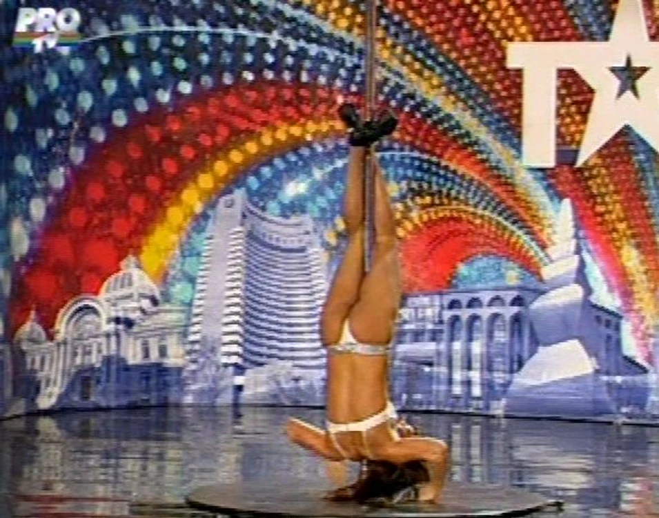 Cea mai senzuală prestaţie de la «Românii au talent»