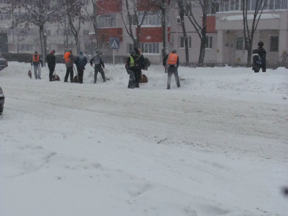 Foto Adevarul/Deţinuţii vor fi folosiţi la curăţarea străzilor de zăpadă