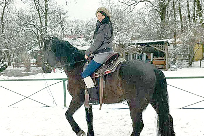 Cristina şi Denis sunt foarte îndrăgostiţi unul de celălalt