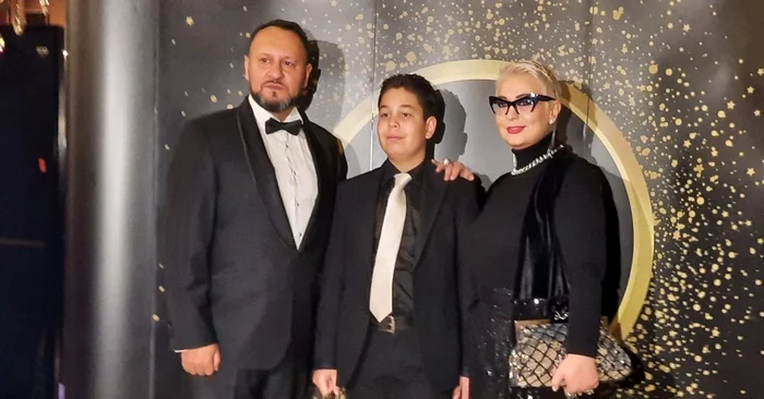 Monica Anghel alături de soțul și de fiul ei - Foto: Arhiva Click!