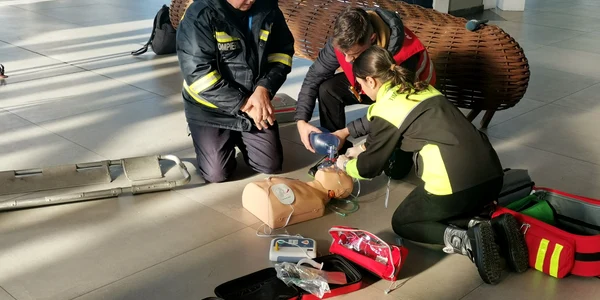 Defibrilator semiatomat pe Aeroportul Timișoara FOTO Ștefan Both