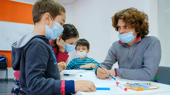 Petrecere caritabilă în beneficiul copiilor de la Amias Small School FOTO Amias Small School