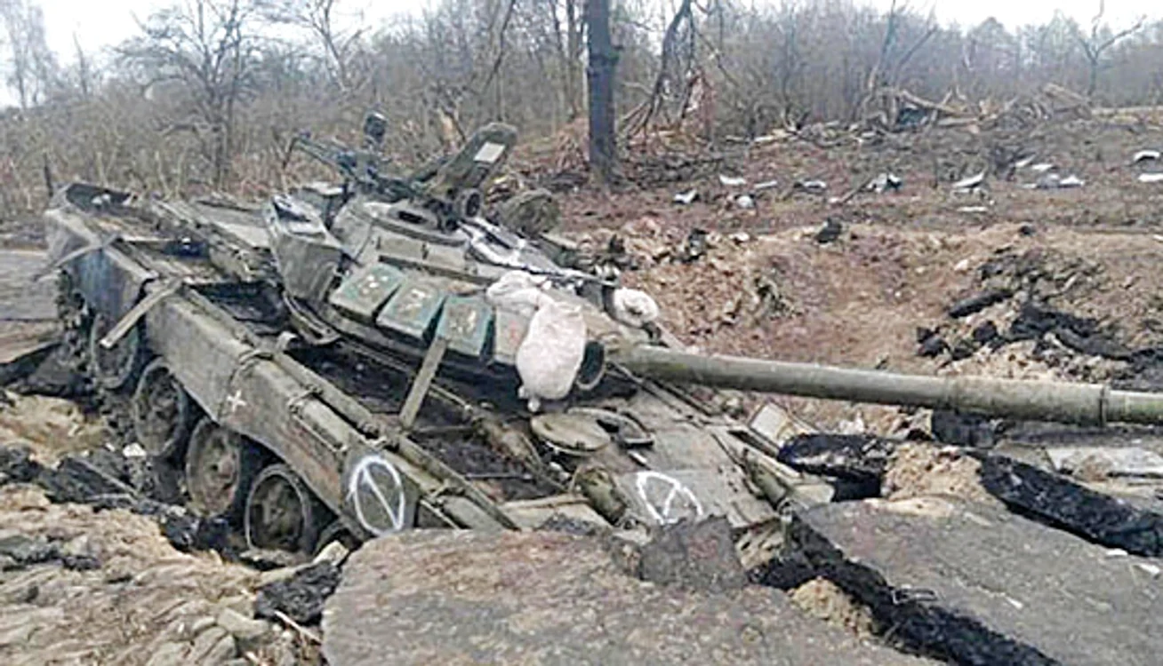 Tancurile ruseşti distruse, abandonate