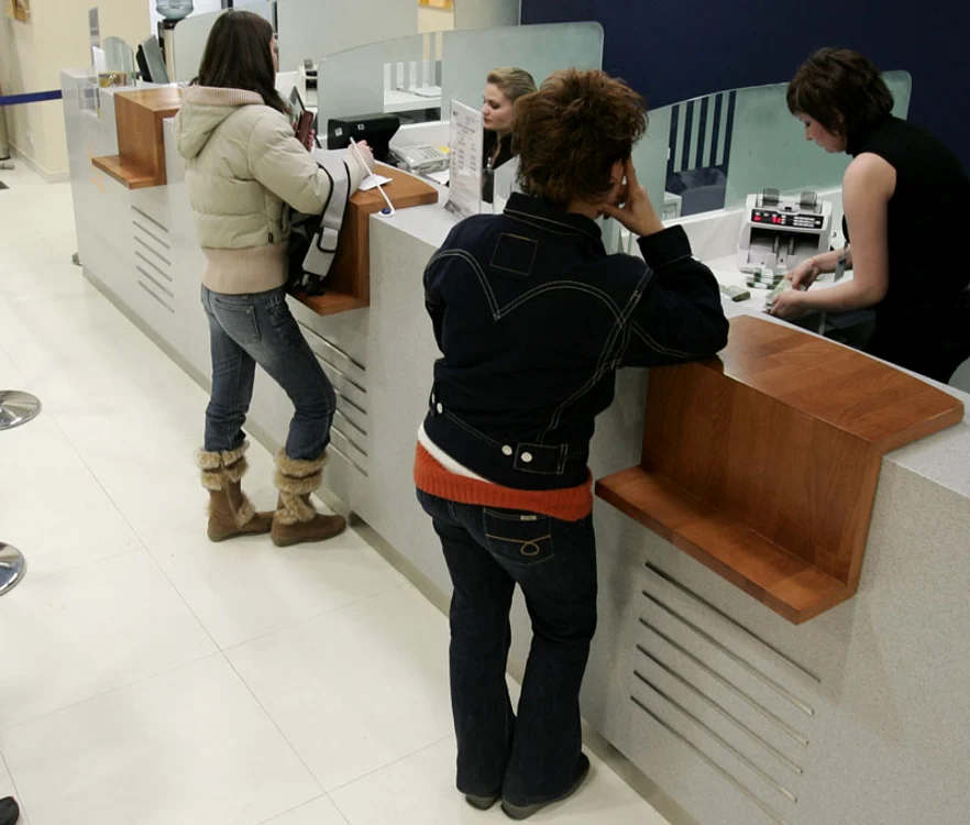 În februarie, Banca naţională a României a raportat peste 222.000 de restanţieri
