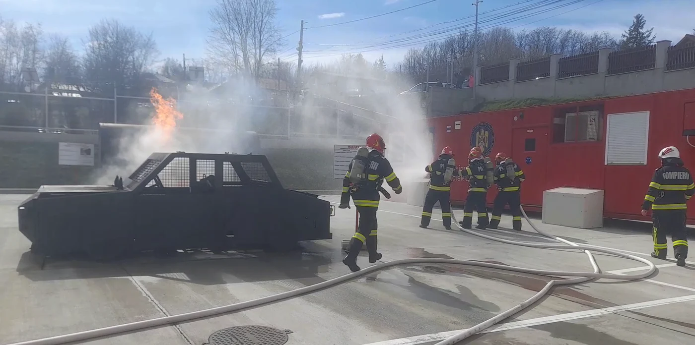 pregătire pompieri poligon Siret, FOTO: Alina Iosif 