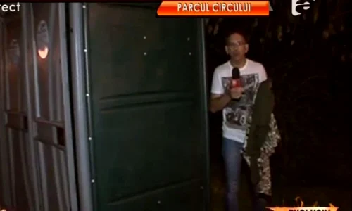 Ioana Tufar s a schimbat într o toaletă publică şi a lăsat hainele în urmă  (captură Antena 1) jpeg