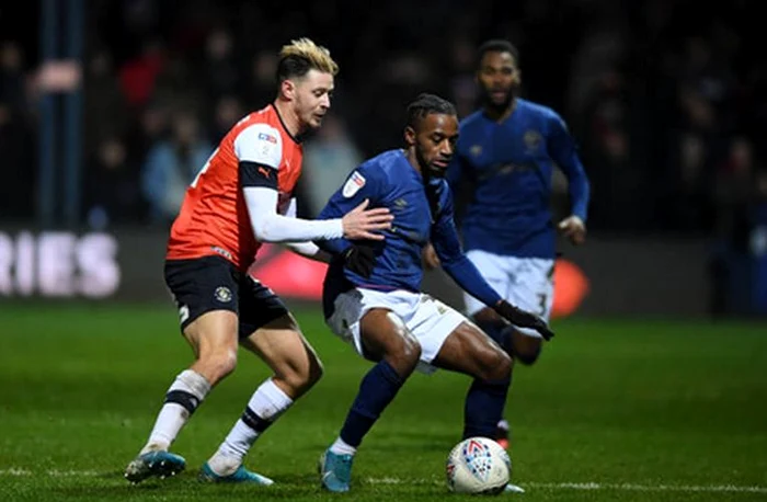 
    Jucătorii luiLuton Town au rămas fără antrenoriFoto: Guliver/ GettyImages  