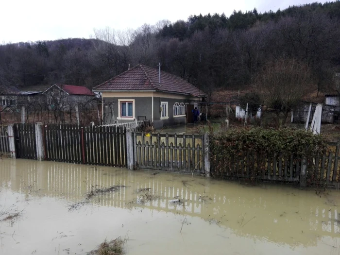 Cod galben de inundaţii începând de luni pe râuri din 11 judeţe. FOTO: Arhivă