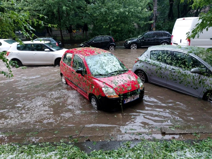 Drumul Taberei dupa ploaie FOTO Adevărul / Mihai Epure 