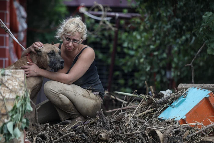 
    Oamenii au fost surprinși de inundațiile puternice de pe insula Evia, Greciafoto: Profimedia  