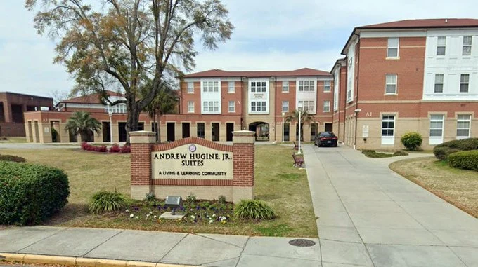 Atac armat într-un campus universitar din SUA: doi morți și un rănit. Cursurile fost anulate