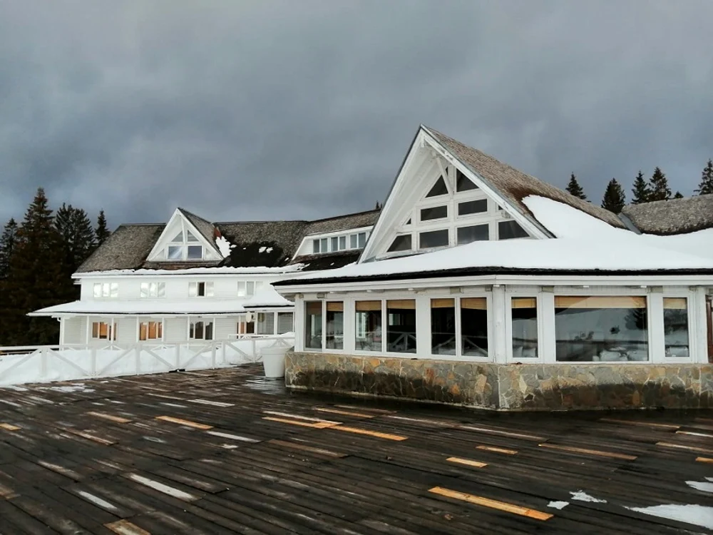 
    Hotel Susai din Predeal va deveni o unitate de cazare de luxFoto: facebook Hotel Susai/adevărul.ro  