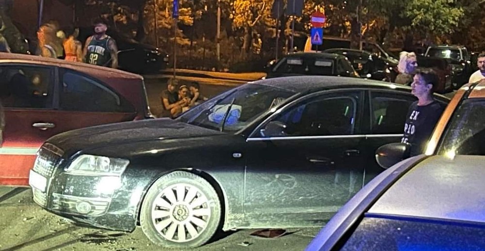 O tânără din Slatina drogată și beată a lovit șase mașini parcate. Aparatul drugtest a indicat prezența a trei substanțe psihoactive