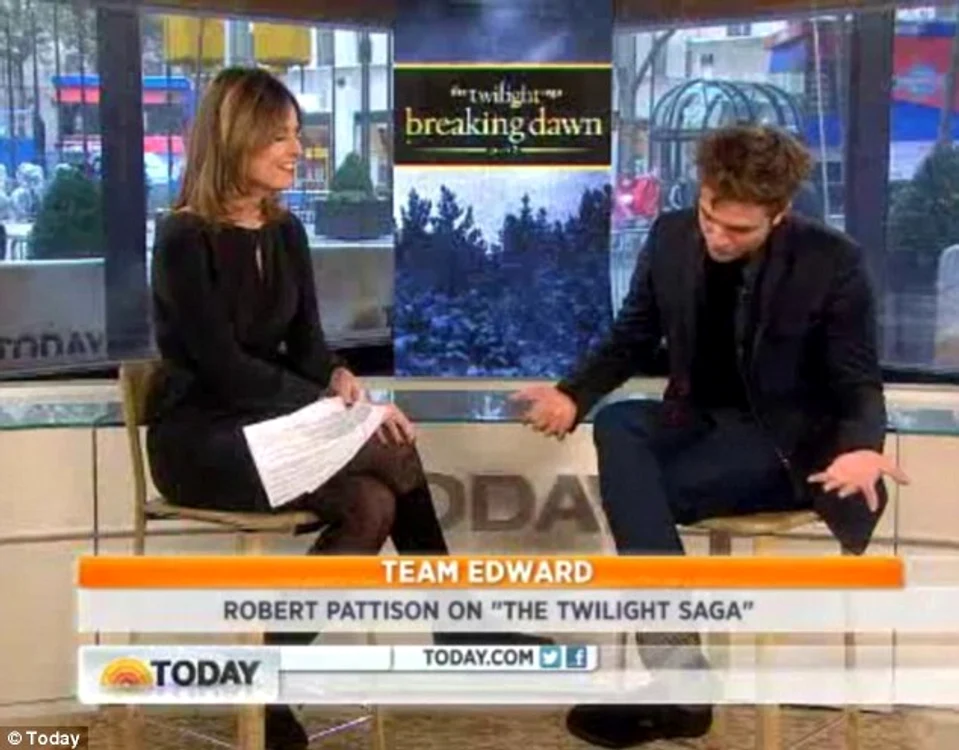 
    Reacţia neaşteptată a lui Robert Pattinson la o întrebare despre viaţa lui amoroasă  