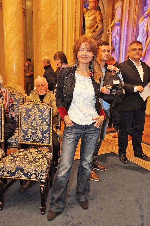 Oana Sârbu  (50 de ani)