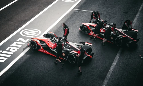 Piloti Formula 1   sursa www pexels com (1) jpg