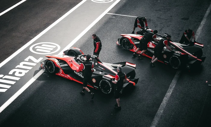 Piloti Formula 1   sursa www pexels com (1) jpg