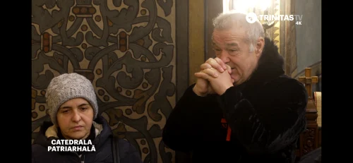 Gigi Becali a plâns în biserică. Captură Trinitas TV