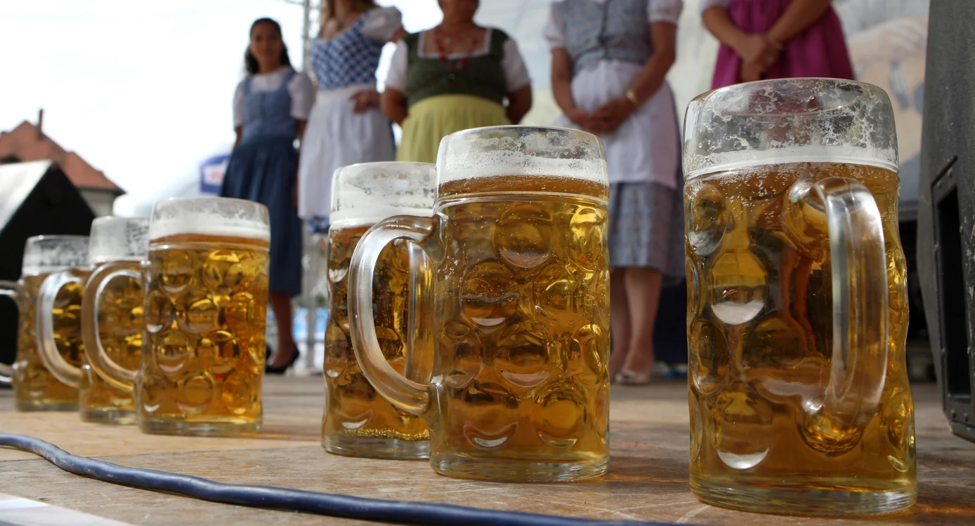 Ai bere cât pe săturate la festivalul de la mall