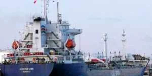 Nava Aristofanis se află sub pavilion liberian (marinetraffic.com)