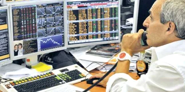 Imediat după anunţul fals al retrogradării Franţei, investitorii au vândut masiv obligaţiuni franceze