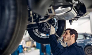 mecanic auto adobestock jpg