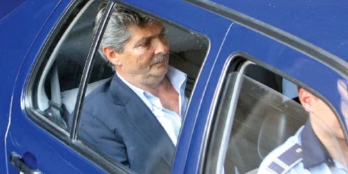 Sorin Ovidiu Vîntu a fost caracterizat de procurori ca având  o atitudine sfidătoare faţă de organele statului 