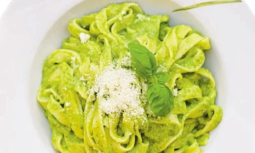 paste cu sos de avocado jpg