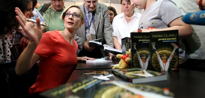 Maria Olaru a oferit autografe la lansarea de la Romexpo      FOTO: David Muntean