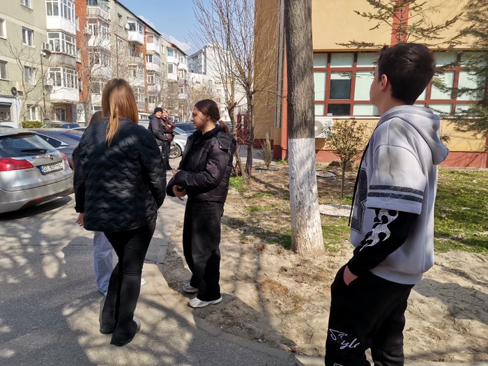 Elevii de clasa a VIII-a au susținut prima probă a simulării FOTO: A. Mitran 