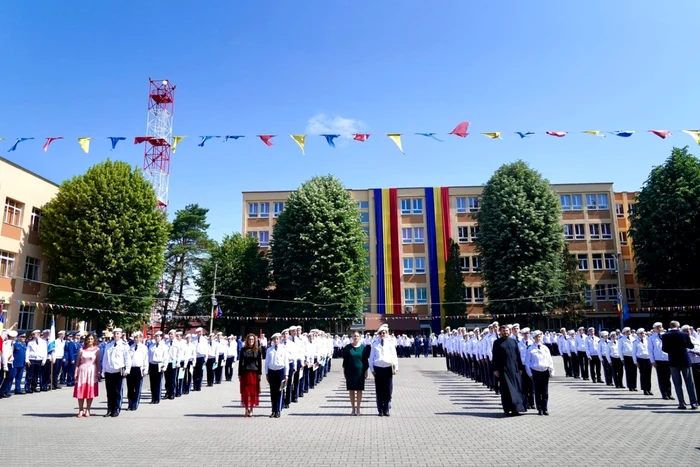 absolventa militar alba