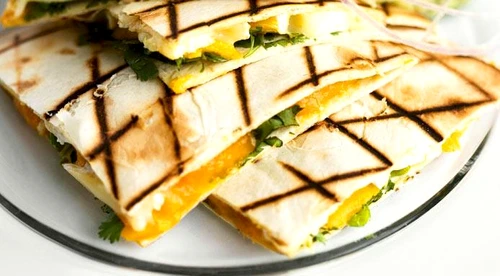 1 quesadilla cu branza si mango jpg jpeg